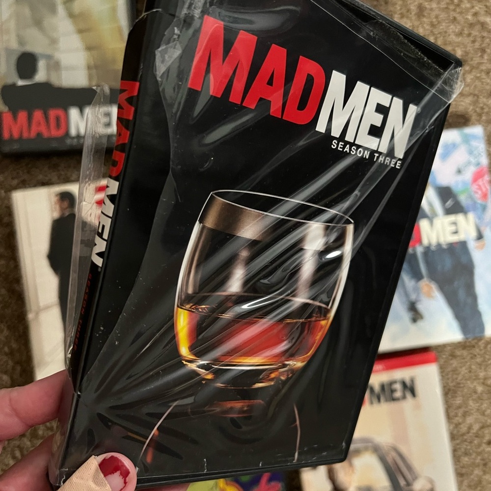 Mad Men Complete DVD Collection - Picture 3 of 3